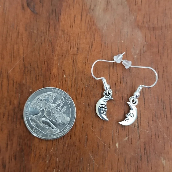Jewelry - Moon Earrings